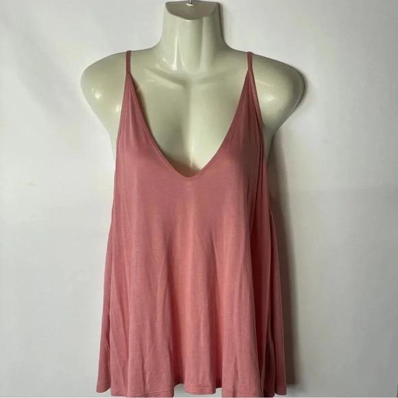 Forever 21 Top Spaghetti Strap Color Pink Size Medium V-Neck - Picture 3 of 5
